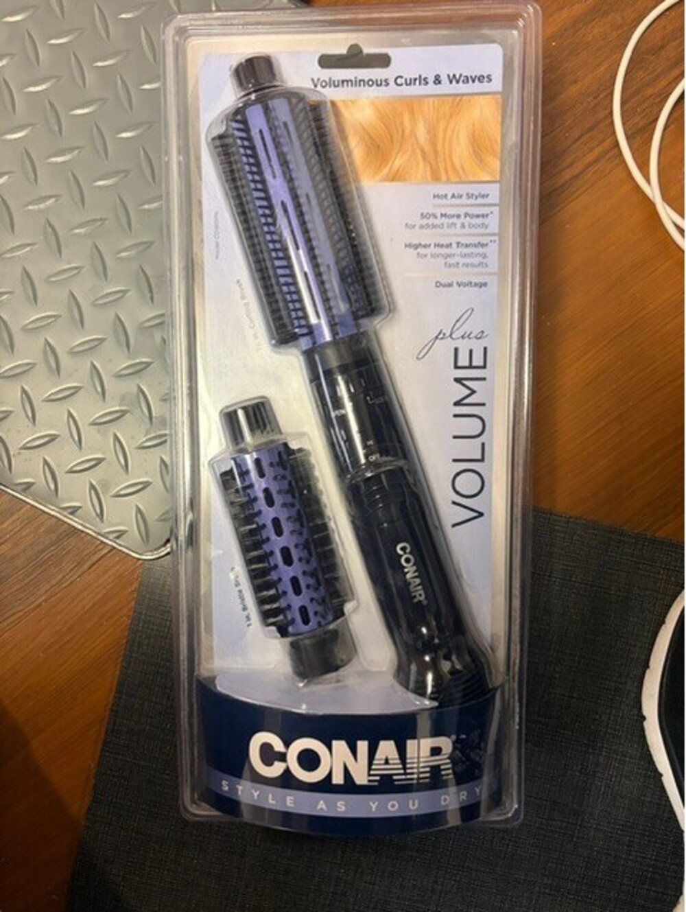 Conair Hot Air Styler Volume Plus with 2 Brush Attachments